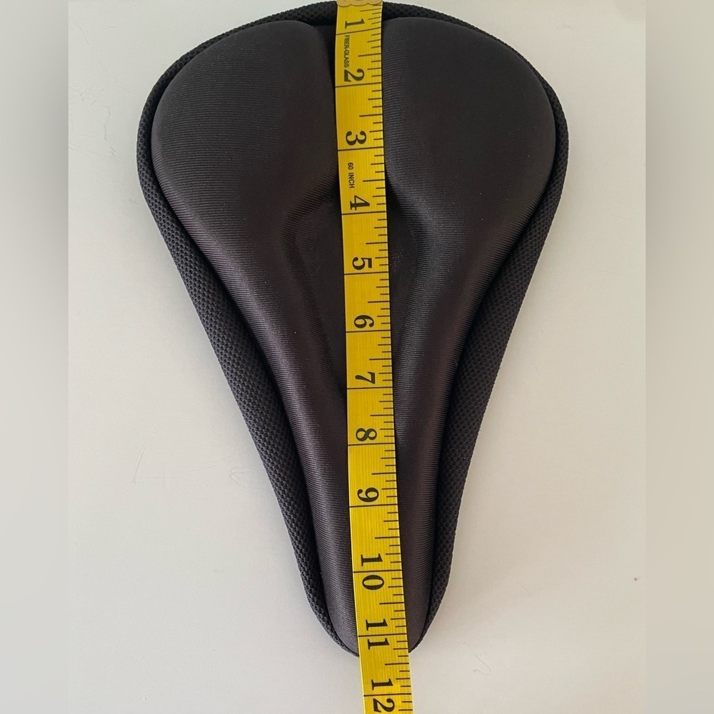 •Bicycle Seat
•Soft Saddle Cover
•Adjustible Cushion
•Excellent Condition - Picture 4 of 5